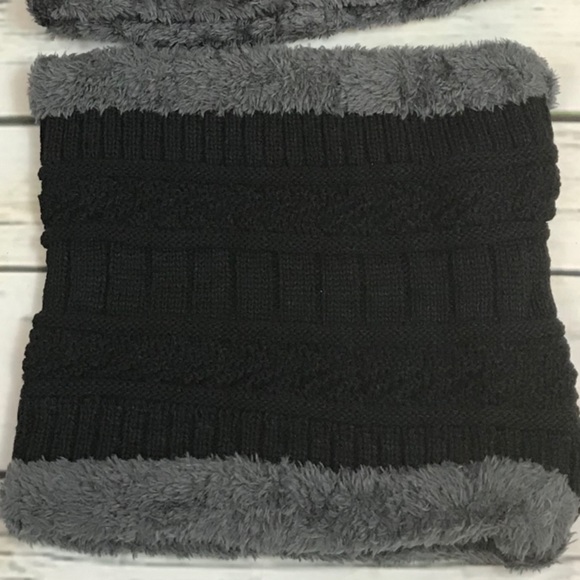 Cable Knit Beanie and Ring Scarf With Fleece - Picture 6 of 14